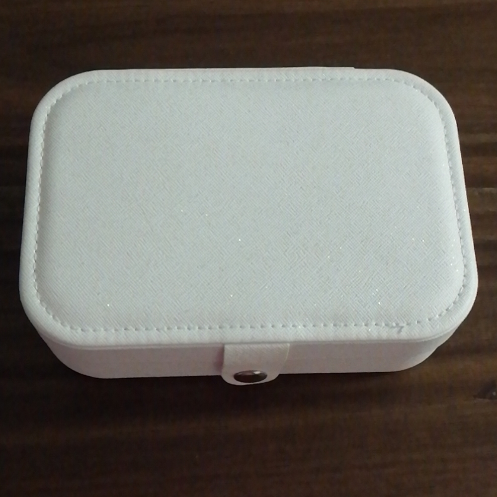 Jewelry box travel size